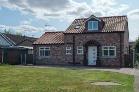 2 bedroom detached bungalow for sale