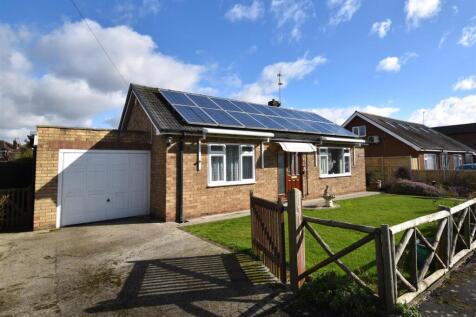 Beech Grove, Airmyn, Goole 2 bed detached bungalow for sale