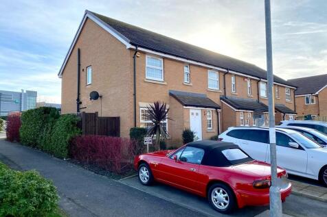 3 bedroom end of terrace house for sale