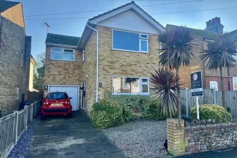 Cross Road, Birchington 3 bed detached house for sale