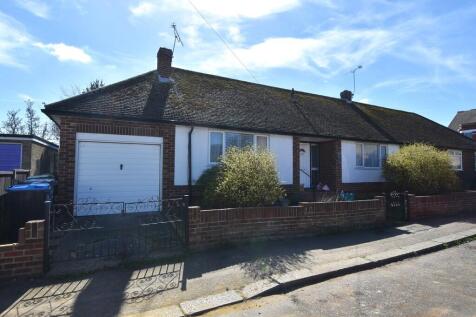 2 bedroom semi-detached bungalow for sale