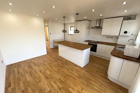 2 bedroom semi-detached bungalow for sale