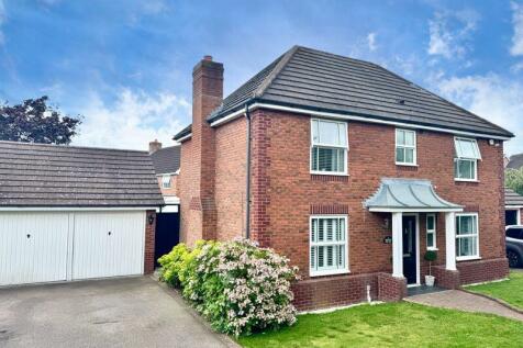 4 bedroom detached house for sale