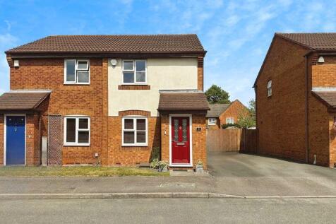 2 bedroom semi-detached house for sale