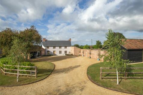 5 bedroom equestrian property for sale