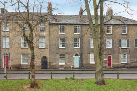 5 bedroom town house for sale