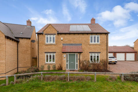 Blackberry Way, Woodstock 4 bed detached house for sale