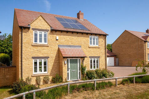 Blackberry Way, Woodstock 4 bed detached house for sale
