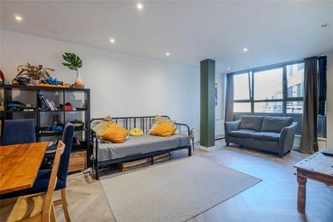 New Park Road, London SW2 1 bed apartment for sale