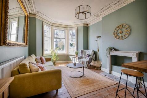Bournevale Road, London SW16 3 bed apartment for sale