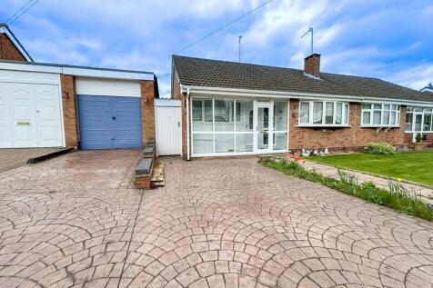 2 bedroom semi-detached bungalow for sale