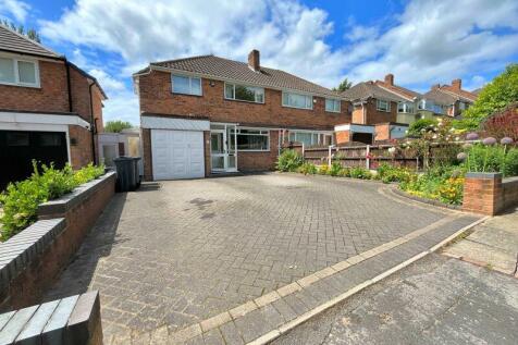 3 bedroom semi-detached house for sale