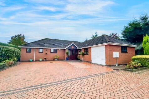 3 bedroom detached bungalow for sale