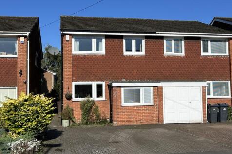 3 bedroom semi-detached house for sale