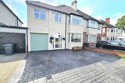 4 bedroom semi-detached house for sale