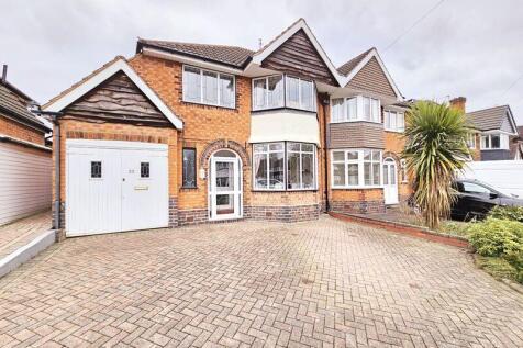 Beeches Drive, Erdington, Birmingham... 3 bed semi