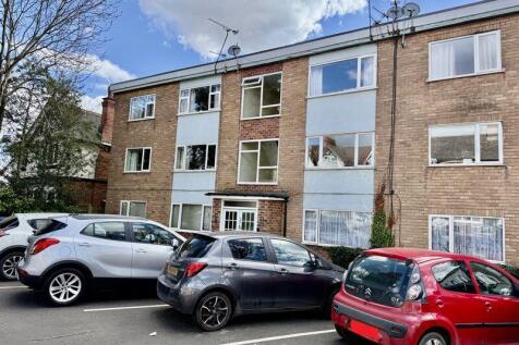 Moor End Court, Arthur Road... 2 bed apartment for sale