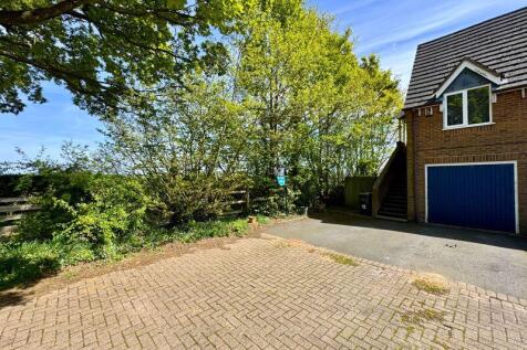 Tiller Grove, Four Oaks, Sutton... 1 bed apartment for sale