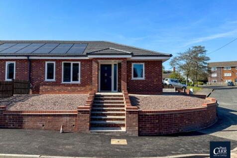 Mitre Road, Cheslyn Hay, WS6 7HL 2 bed semi