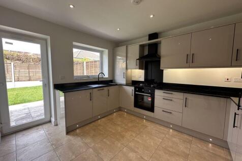 2 bedroom semi-detached bungalow for sale