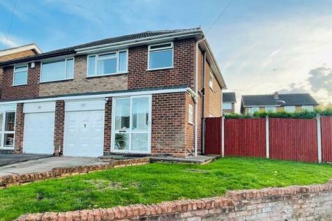 3 bedroom semi-detached house for sale