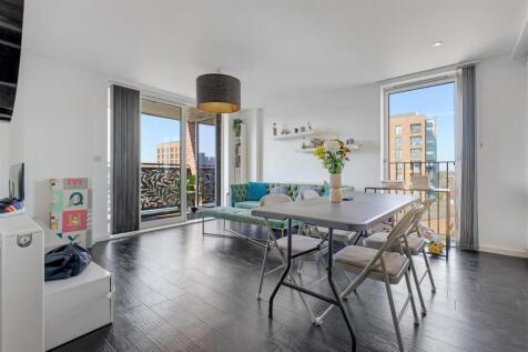 Pandora Court, Canning Town, E16 2 bed apartment for sale