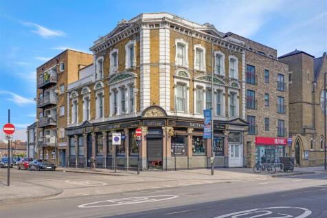 Dick Turpin House, Canning Town, E16 2 bed flat for sale