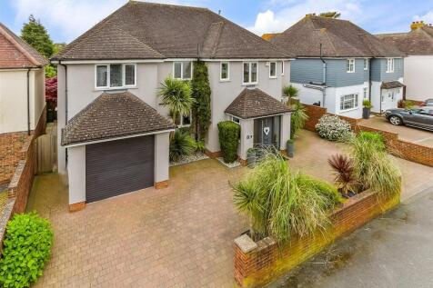 6 bedroom detached house for sale