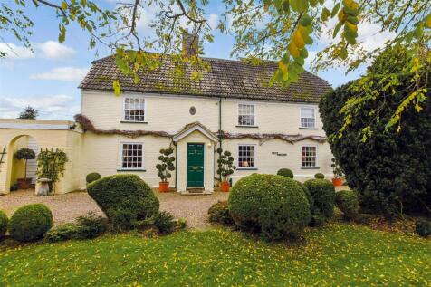 5 bedroom detached house for sale