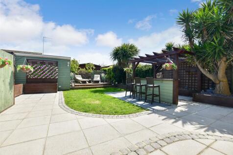 6 bedroom chalet for sale