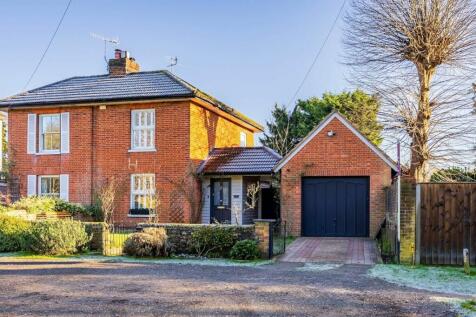 Horsham Road, Shalford, Guildford GU4 3 bed semi