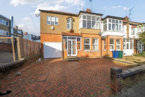 4 bedroom semi-detached house for sale