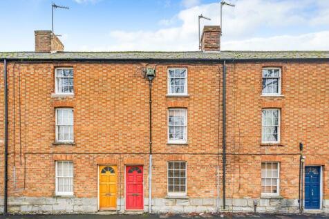 Bicester,  Oxfordshire,  OX26 2 bed cottage for sale