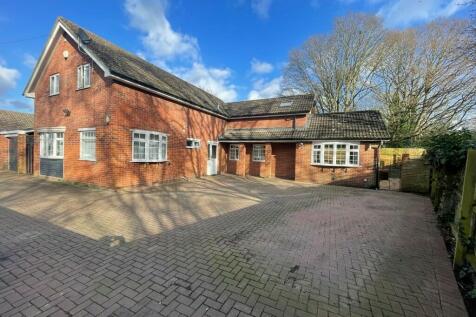 6 bedroom detached house for sale