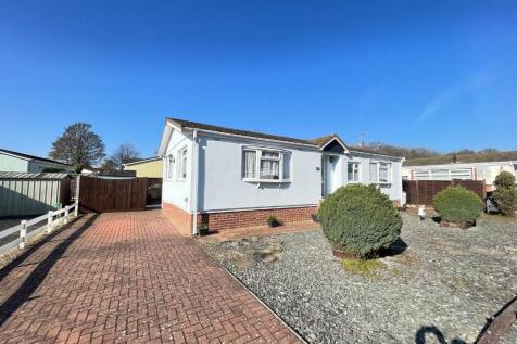 2 bedroom park home for sale