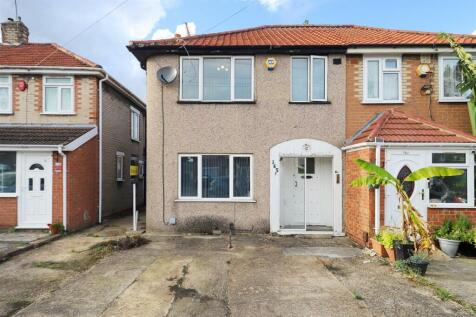 3 bedroom semi-detached house for sale