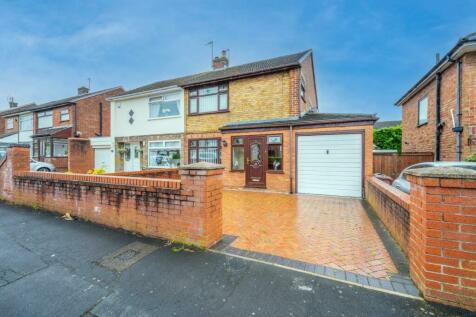 3 bedroom semi-detached house for sale