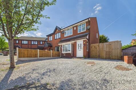 3 bedroom semi-detached house for sale