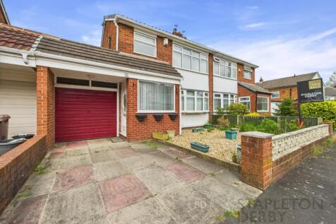 3 bedroom semi-detached house for sale