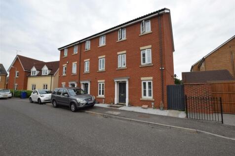 4 bedroom town house for sale