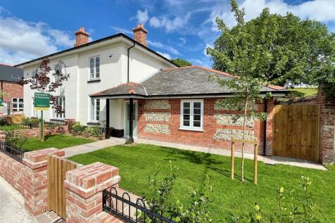 4 bedroom semi-detached house for sale