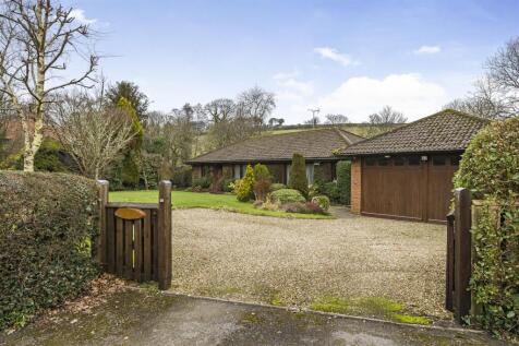 4 bedroom detached bungalow for sale