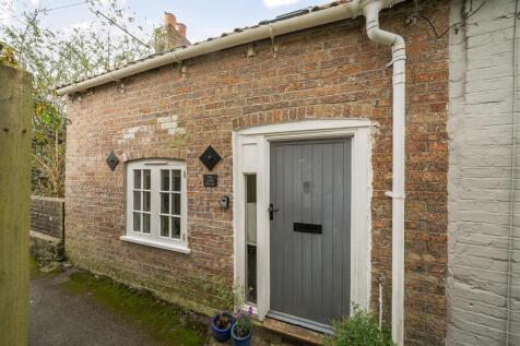 1 bedroom semi-detached house for sale