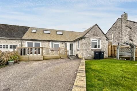 3 bedroom semi-detached bungalow for sale