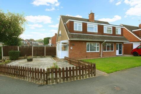 3 bedroom semi-detached house for sale