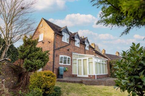 3 bedroom cottage for sale