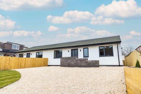 3 bedroom semi-detached bungalow for sale