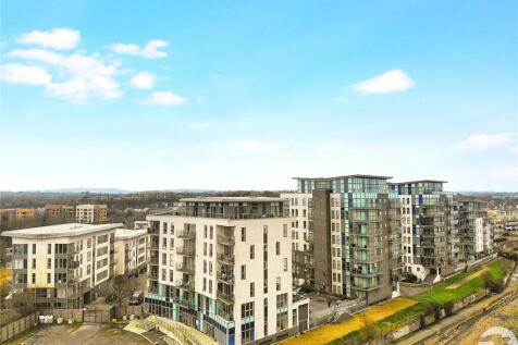 Wainwright Avenue, Greenhithe, Kent, DA9 2 bed flat for sale