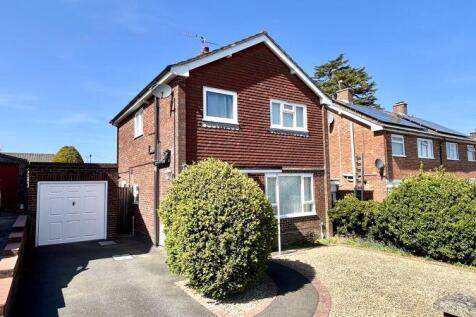 King Alfred Drive, Chard, Somerset TA20 3 bed detached house for sale