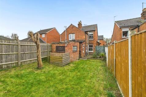 2 bedroom semi-detached house for sale
